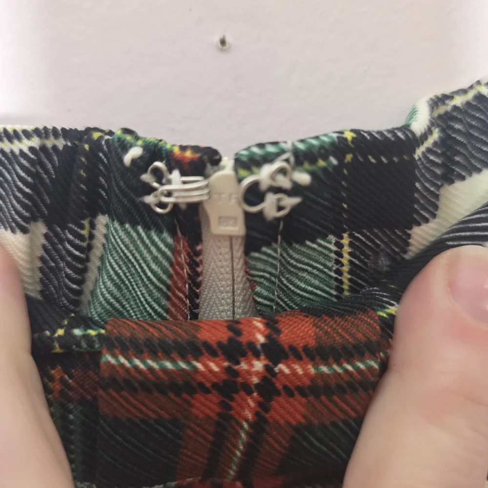 ModCloth Plaid A-Line Midi Skirt Green Preppy Academia Fall Cottagecore - Picture 4 of 6